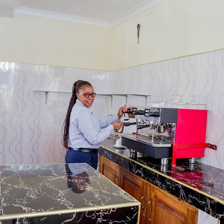 Kilimanjaro Crane Hotel Μόσι Εξωτερικό φωτογραφία