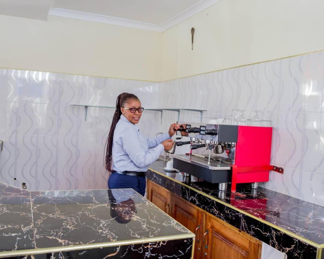 Kilimanjaro Crane Hotel Μόσι Εξωτερικό φωτογραφία